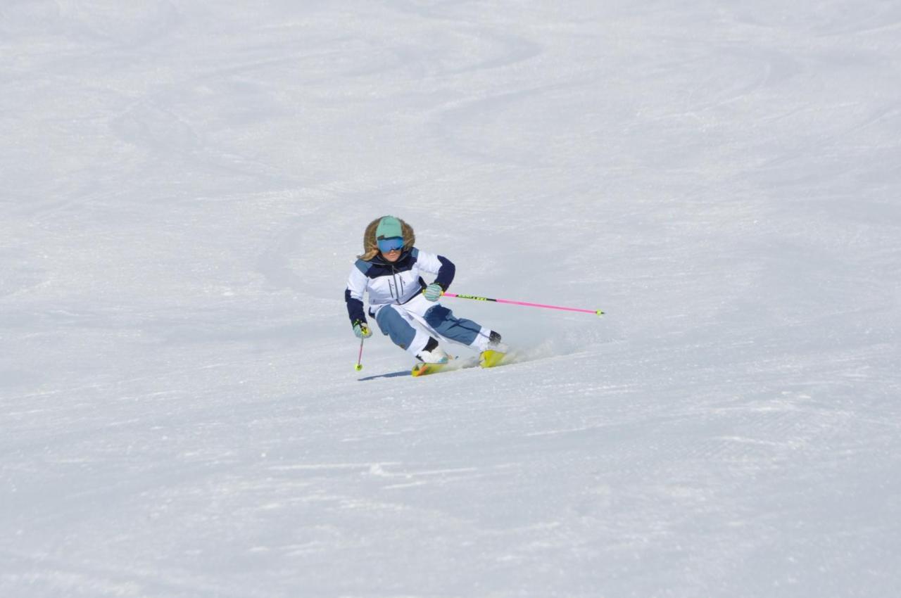 Two Bedroom Apartment La Voute, Chandon Near Meribel - Sleeps 4 Adults Or 2 Adults And 3 Children Les Allues Exterior foto