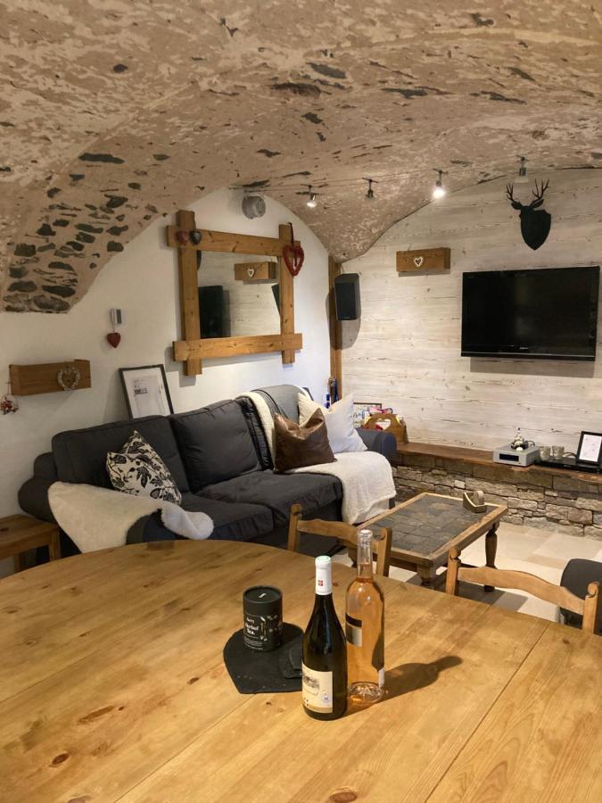 Two Bedroom Apartment La Voute, Chandon Near Meribel - Sleeps 4 Adults Or 2 Adults And 3 Children Les Allues Exterior foto