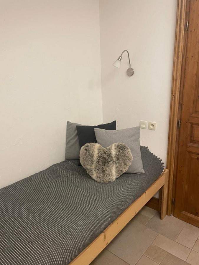 Two Bedroom Apartment La Voute, Chandon Near Meribel - Sleeps 4 Adults Or 2 Adults And 3 Children Les Allues Exterior foto